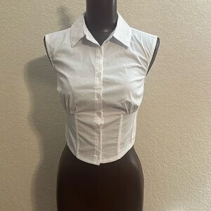 Sleeveless Madden NYC top